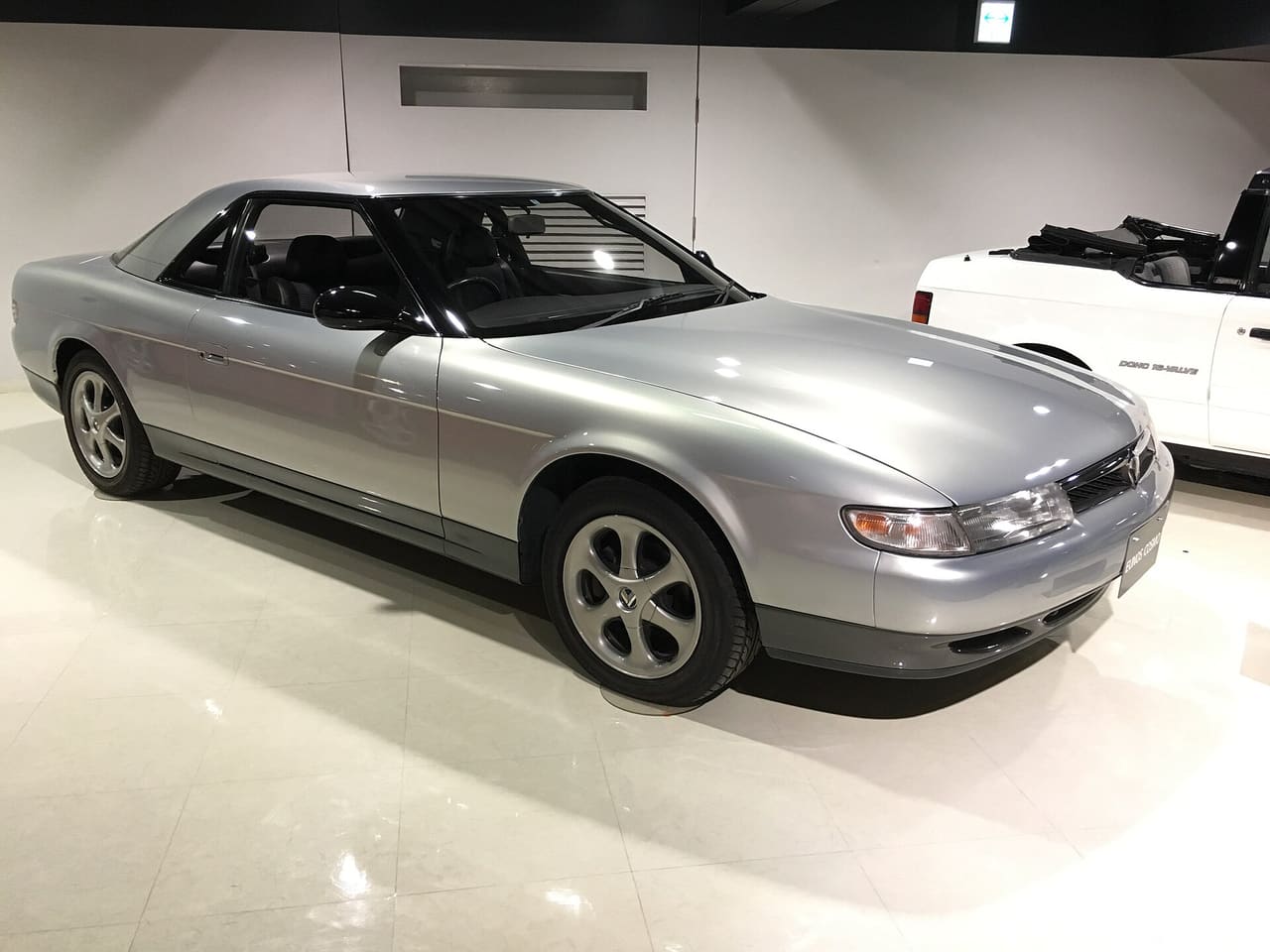 Mazda Eunos Cosmo JCESE / JC3SE