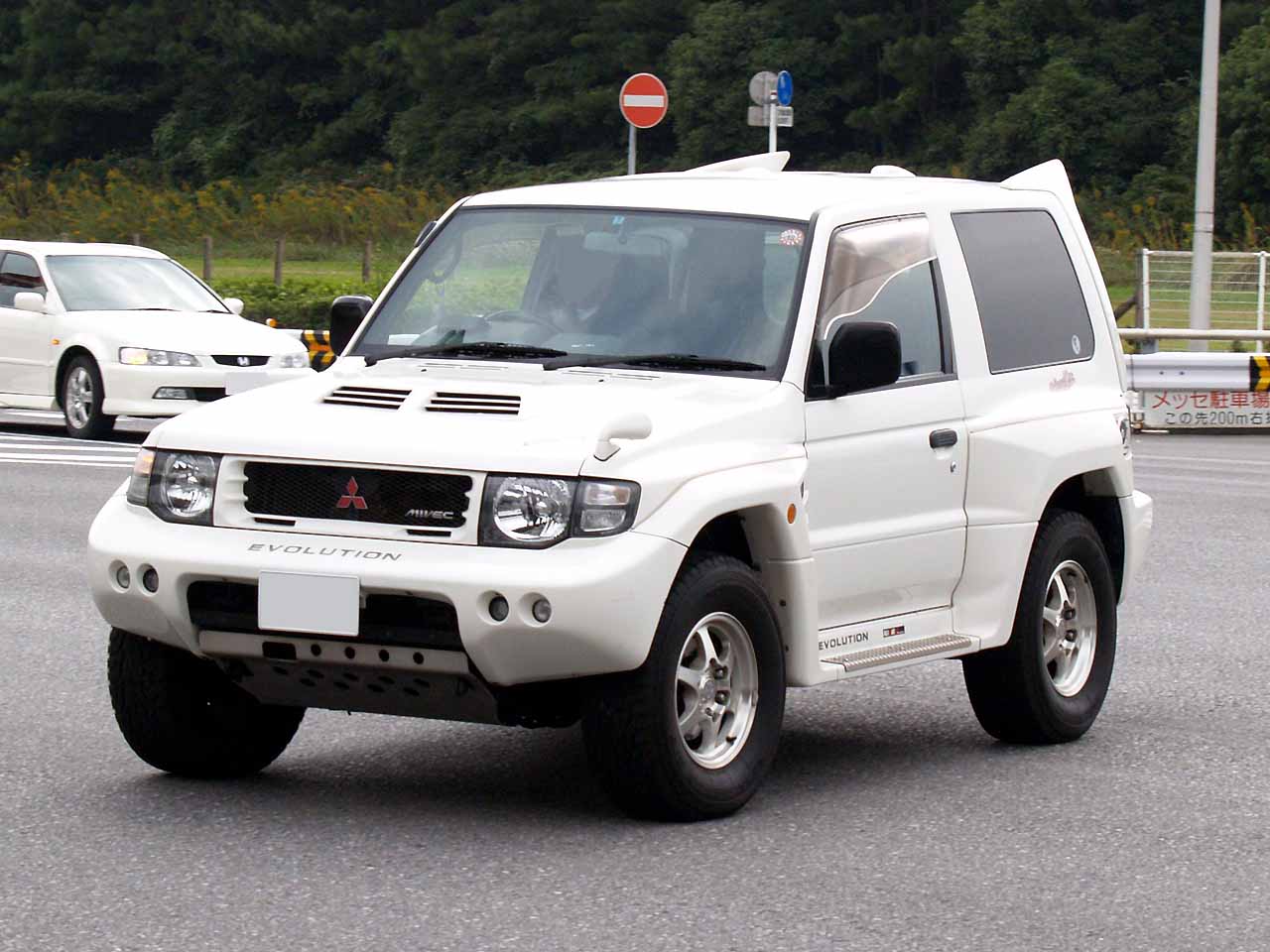 Mitsubishi Pajero Evolution V55W