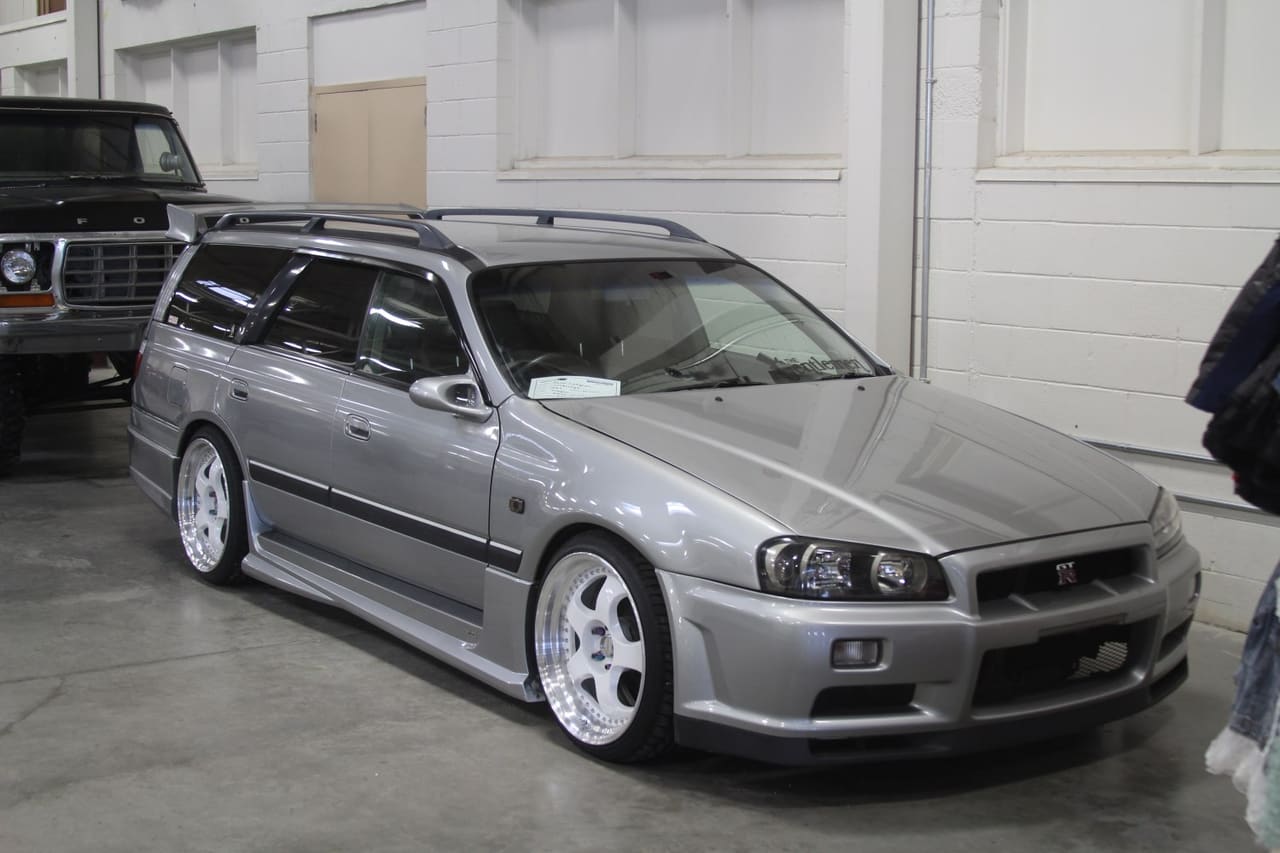 Nissan Stagea 260RS WGNC34